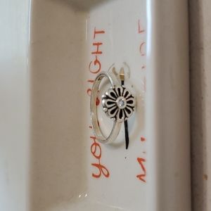 Sterling silver flower ring size 9